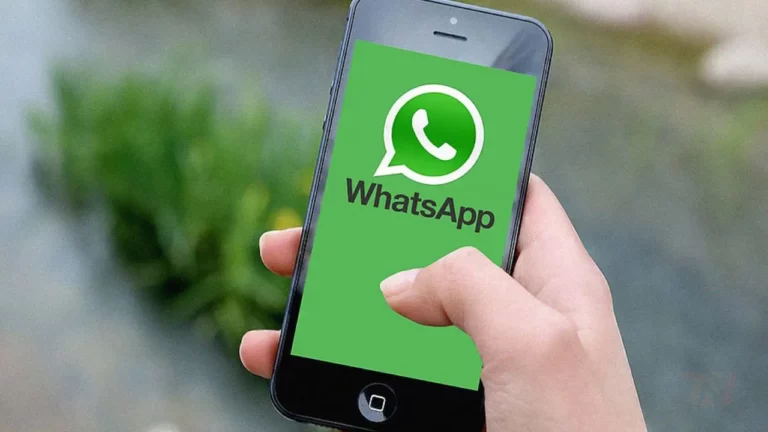 Facebook, WhatsApp’i Satın Aldı