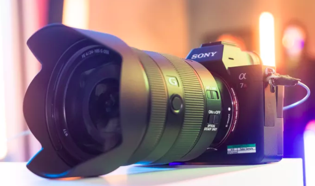 Sony A7R III full frame fotoğraf makinesi tanıtıldı