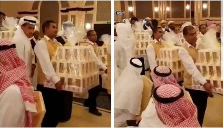 Düğünde herkese iPhone 8 hediye etti!