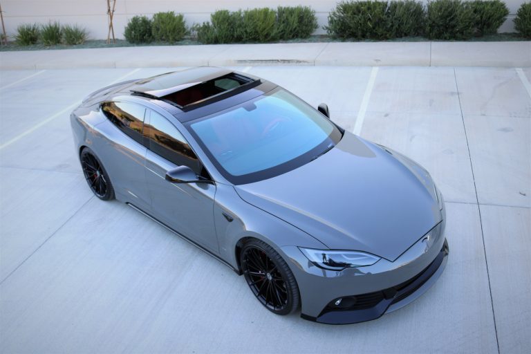 Tesla Model S baştan yaratıldı!