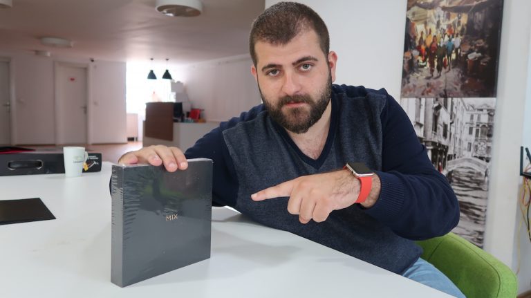 Xiaomi Mi Mix 2 kutu açılışı
