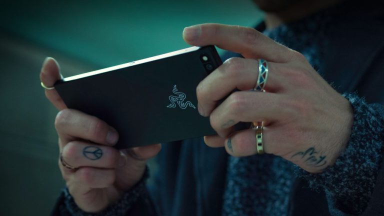 Razer Phone, Samsung Galaxy S8 Plus’tan üstün mü?