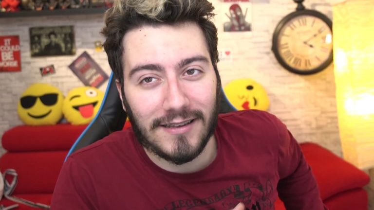 Altın Kelebek’te En İyi Youtuber Ödülü Enes Batur’un oldu!