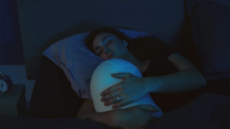 Yalnızlar ve uyku sorunu olanlar için uyku robotu