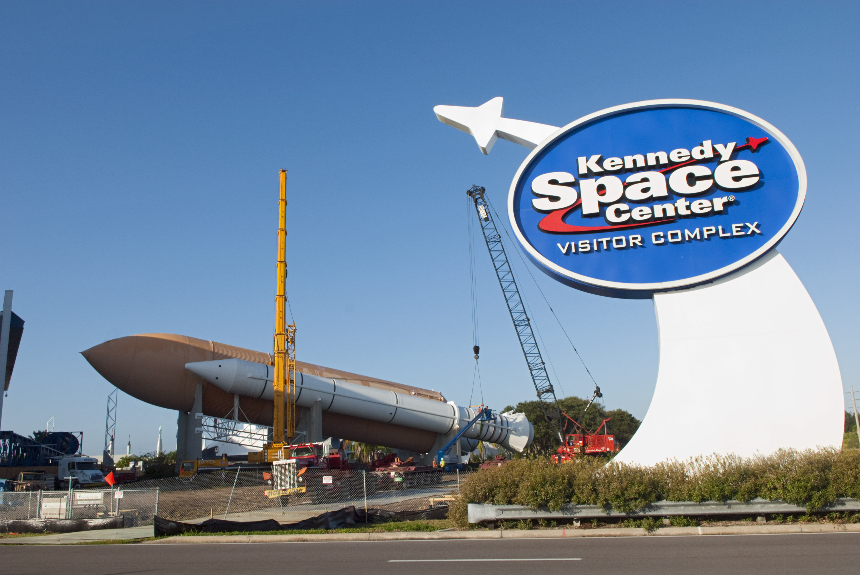 SpaceX Kenny Uzay Merkezi Falcon