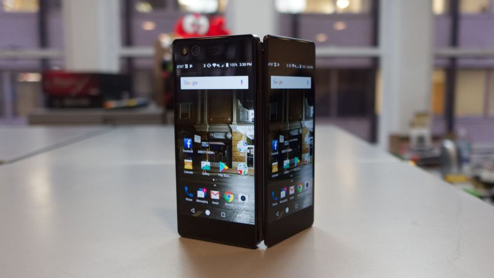 Samsung marka, ilk çift ekranlı katlanabilir telefon!