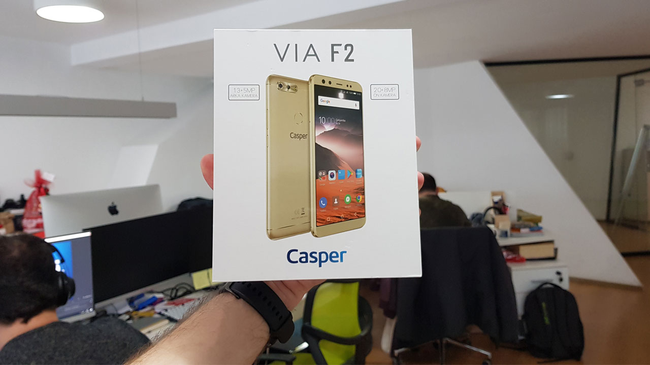 Casper VIA F2 kutu açılışı – 4 kameralı telefon!