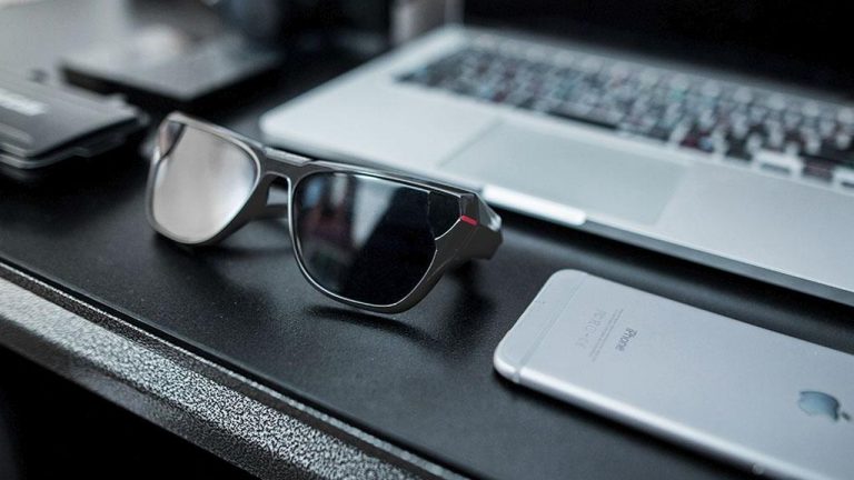 Youtube ve Facebook canlı yayını yapan güneş gözlüğü!