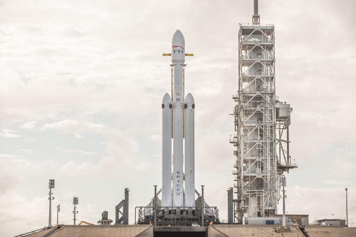 Falcon Heavy 6 Şubat’ta uzaya gidecek