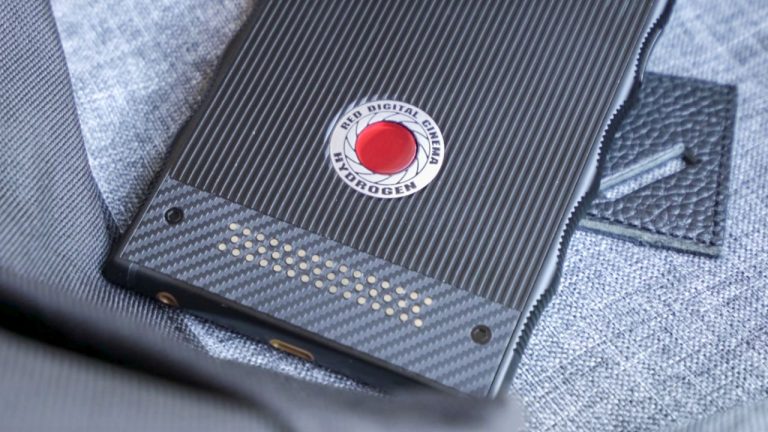 Holografik ekranlı telefon için tarih verildi!