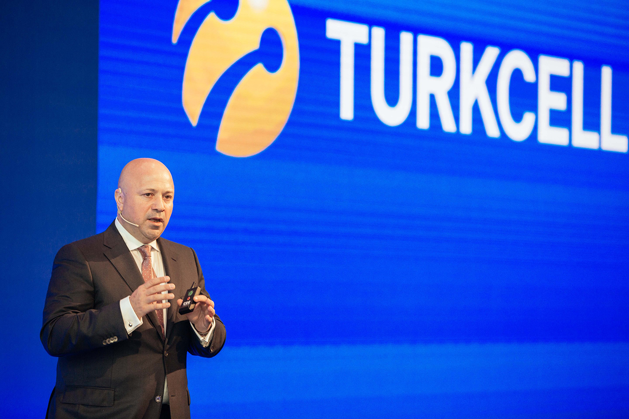 Turkcell Genel Müdürü: Whatsapp bizi 3 kez kopyaladı