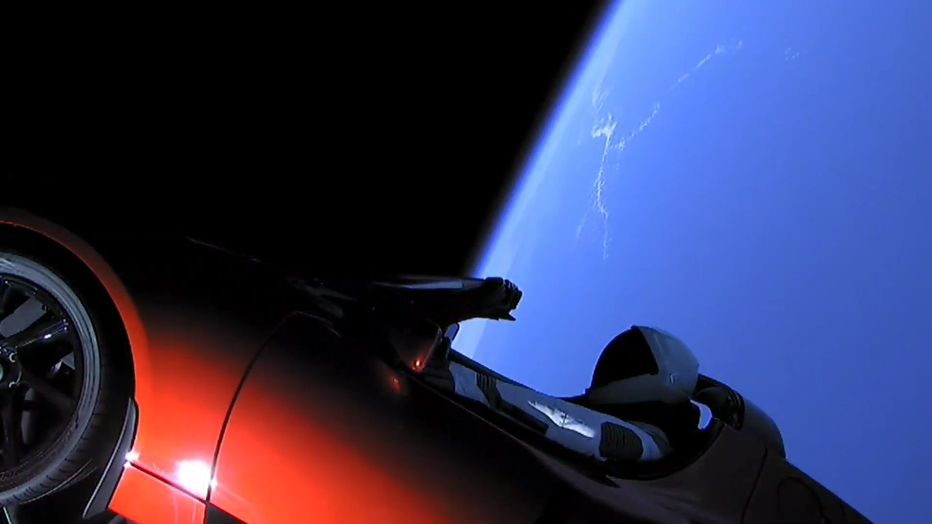 Elon Musk Falcon Heavy ile imkansızı başardı!