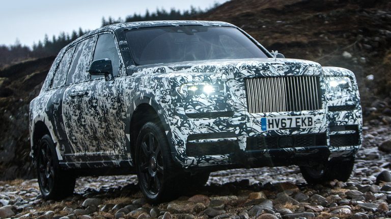 Rolls-Royce-Cullinan bomba gibi geliyor