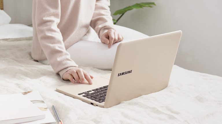 Samsung'tan iki yeni laptop geliyor