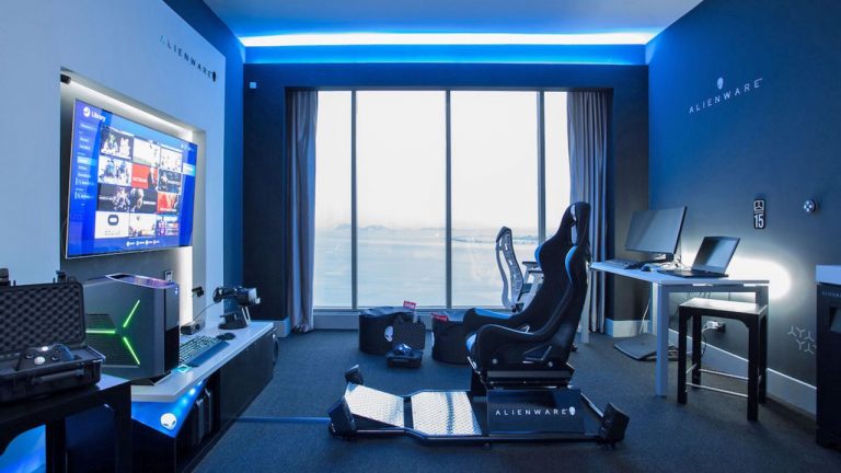 Alienware suit otel odası