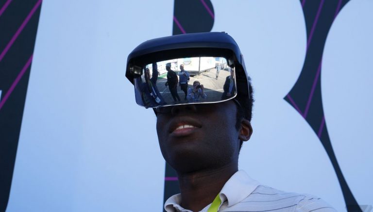 Apple VR / AR başlığı geliştiriyor!