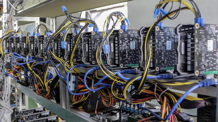Bitcoin madenciliği yapan bilgisayarlara el konuldu!