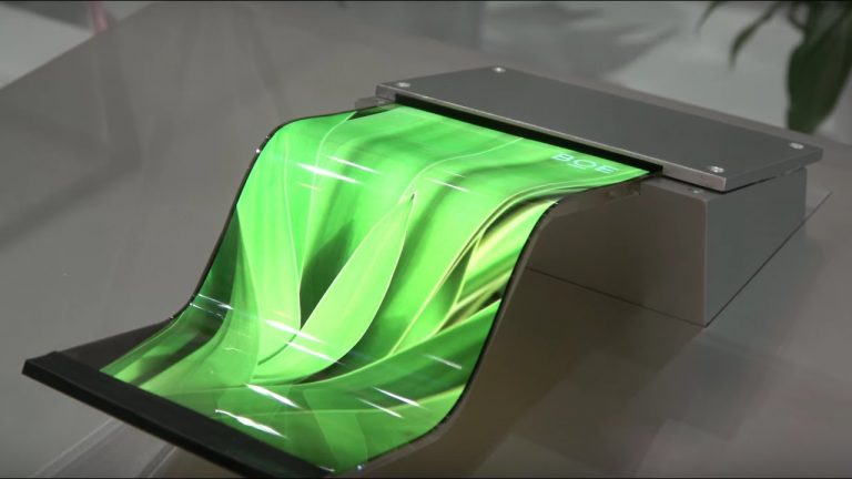 samsung katlanabilen telefon ekranı