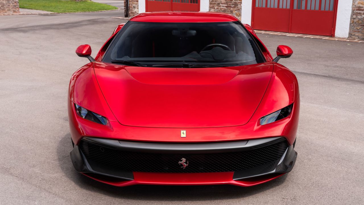 Ondan sadece 1 adet var: Ferrari SP38