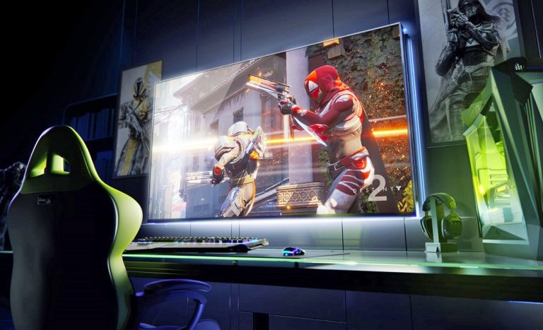 NVIDIA 65 inç monitör