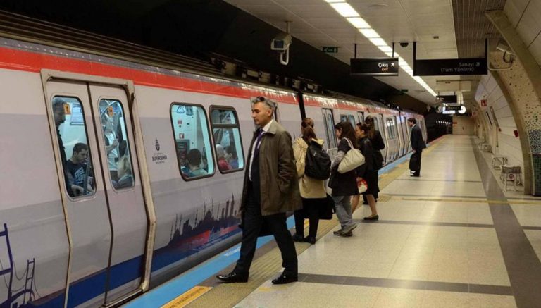 İstanbullular müjde! Metroya internet geldi