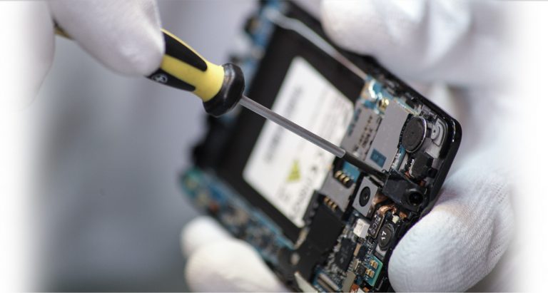 Telefonumuz bozulduğunda servise götürmeli miyiz?