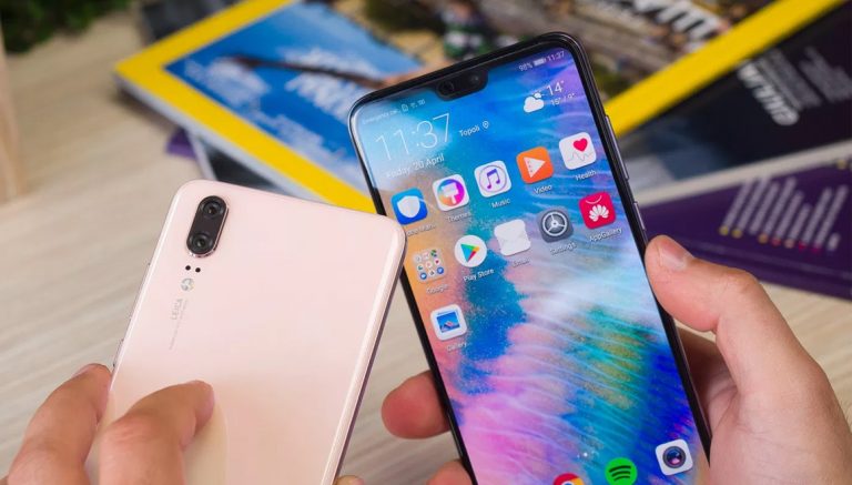 Huawei ekran çentiği ile Apple'a fark attı!