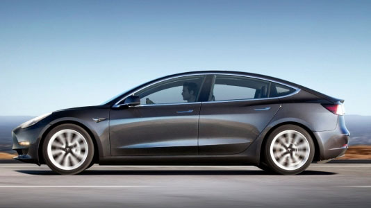 Elon Musk, Tesla Model Y için yeni ipucu verdi!
