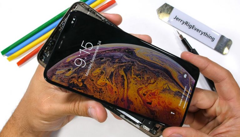 iPhone XS Max parçalarına ayrıldı!
