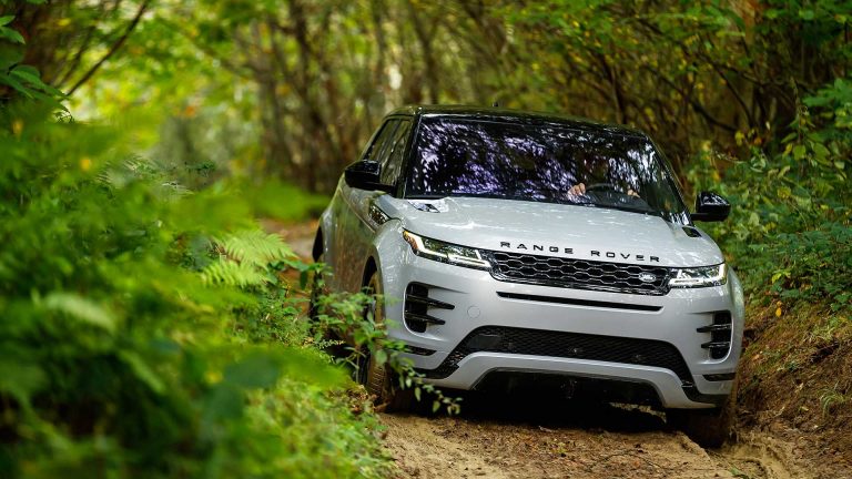 2020 Range Rover Evoque yenilenen tasarımıyla tanıtıldı!