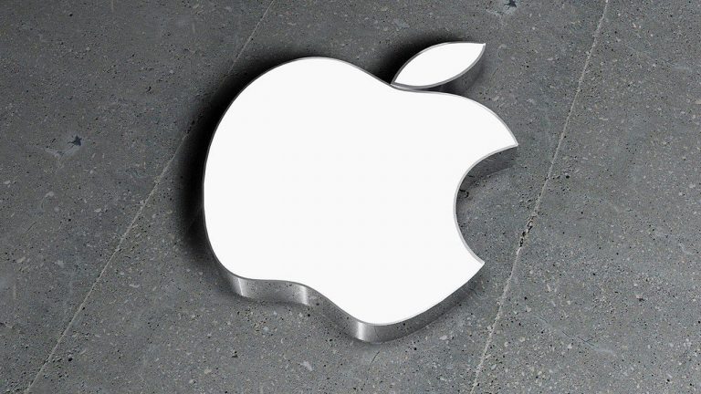 Apple protestosu yapan öğrenciler gözaltında!