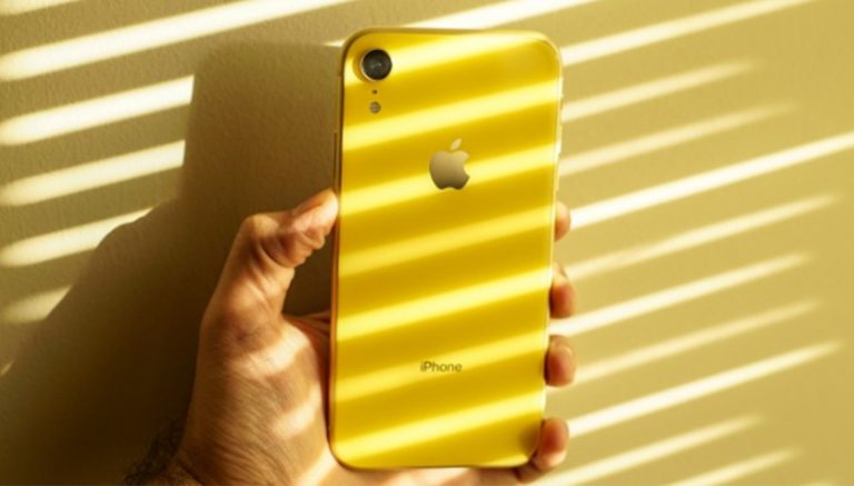 Apple, iPhone XR üretimini yavaşlatma kararı aldı!