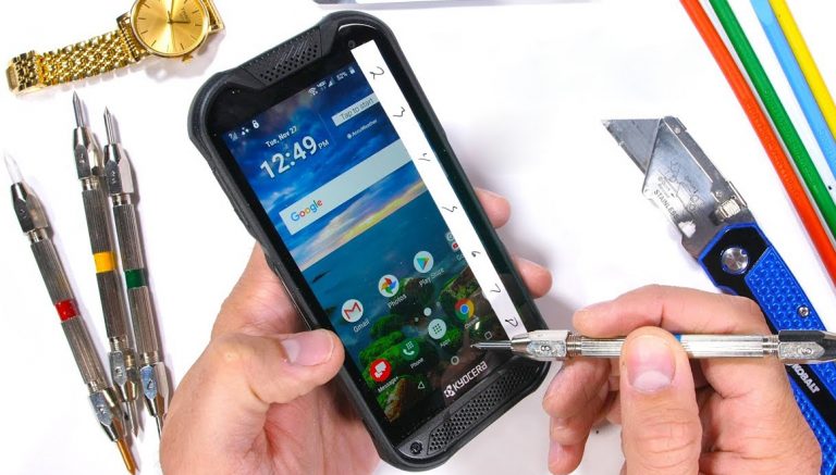 Safir camlı akıllı telefon dayanıklılık testinde!