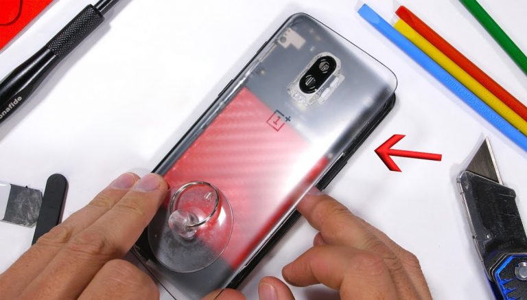 OnePlus 6T parçalarına ayrıldı!