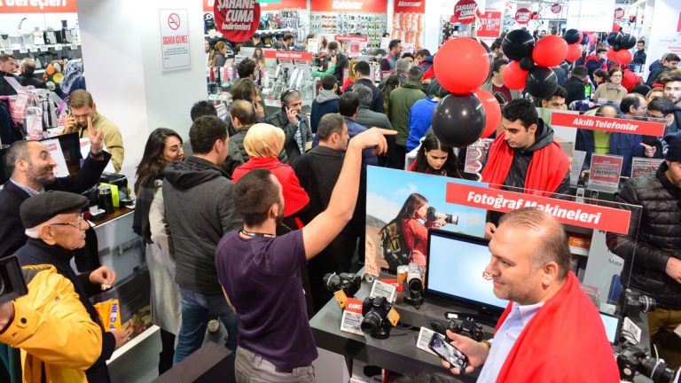 MediaMarkt Şahane Cuma indirimlerinde rekor kırdı!