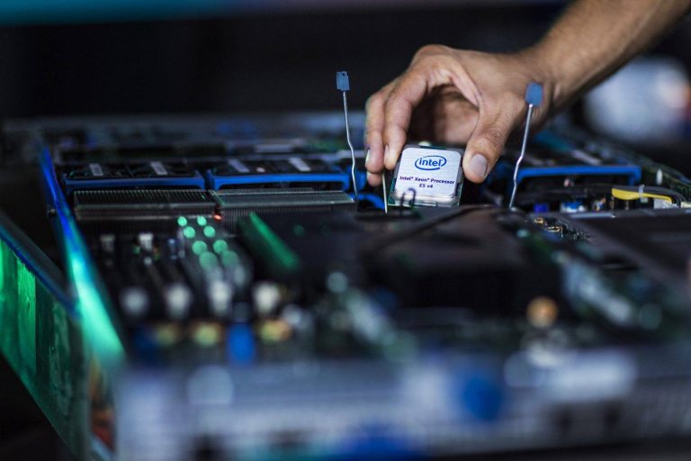 48 çekirdekli Intel işlemci geliyor