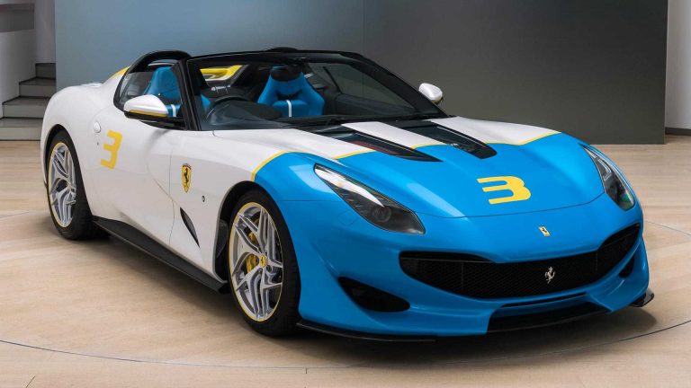 780 beygirlik kişiye özel Roadster Ferrari SP3JC!
