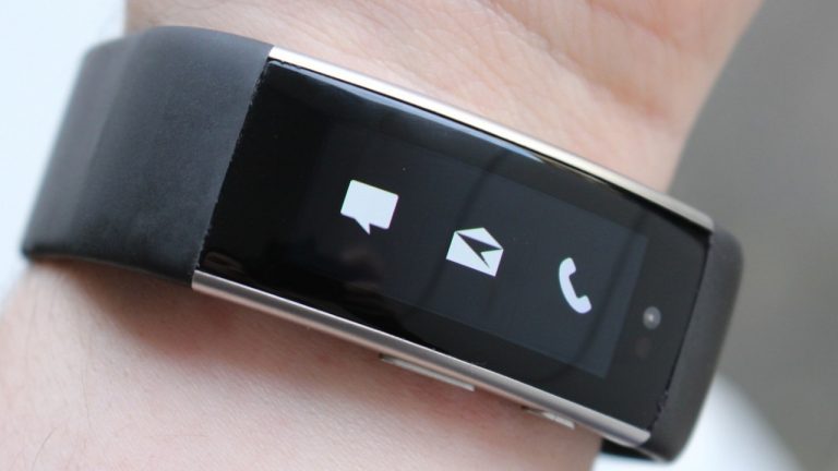 Microsoft Parkinson için giyilebilir cihaz sunacak!