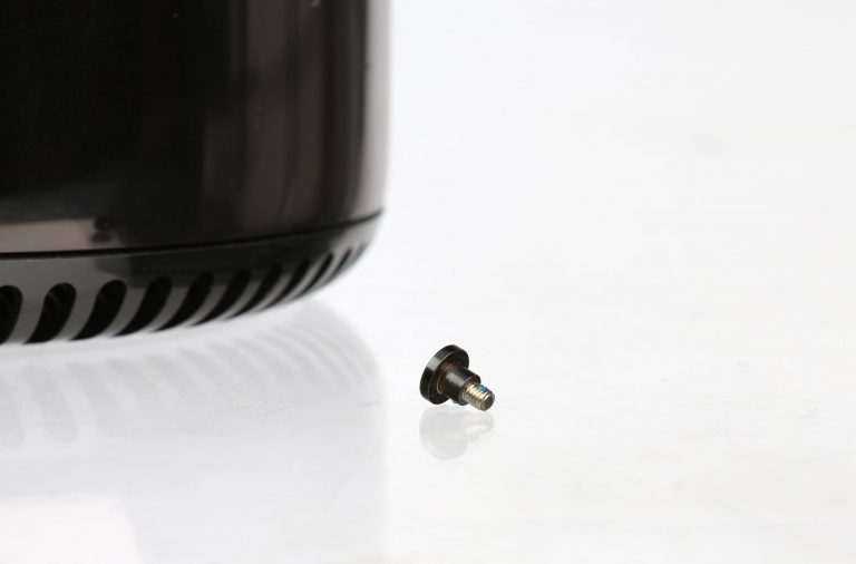 Apple, tek bir vida için Amerika’da üretim yapamamış!