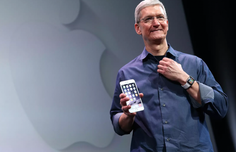 Tim Cook, Türkiye’de iPhone fiyatları düşecek dedi!
