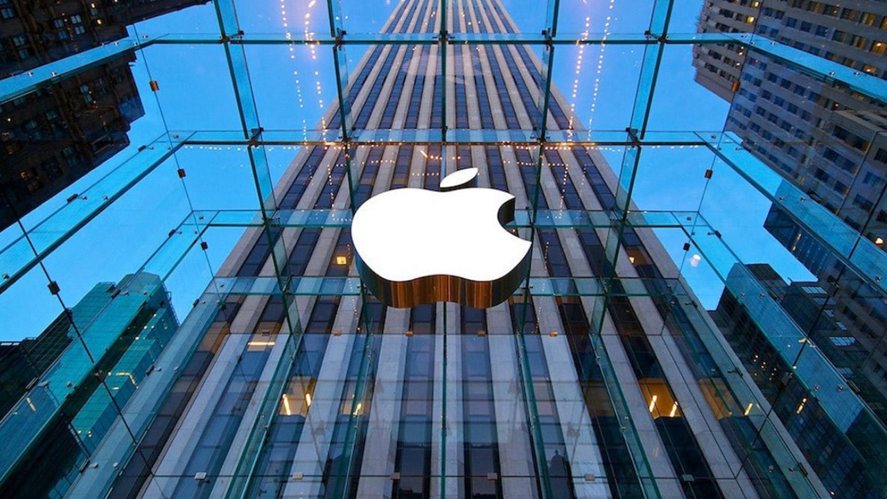 Apple katlanabilir telefon patenti ile gündemde!