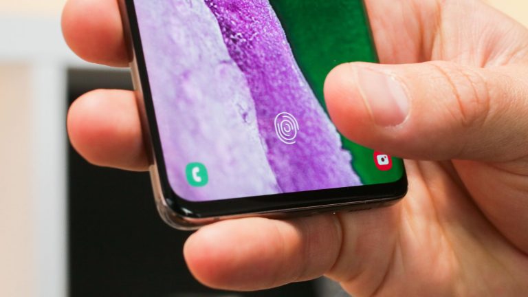 Galaxy S10 parmak izi sensörü nasıl kullanılmalı?