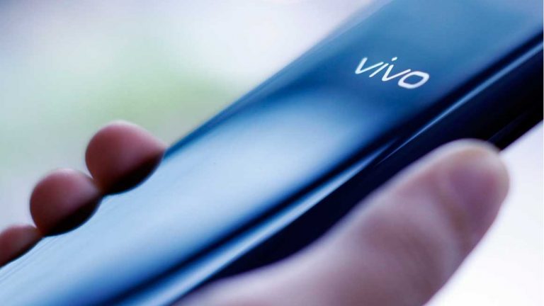 Vivo, iQOO tanıtımında katlanabilir telefon sunacak!