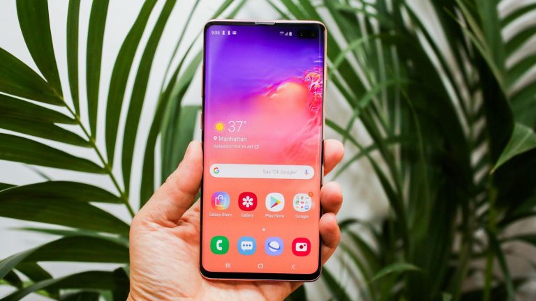 Samsung Galaxy S10 Plus için ilk güncelleme / Galaxy S10 Plus güncelleme