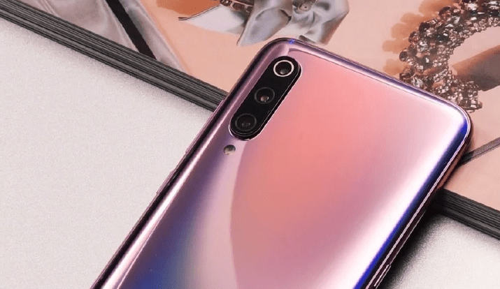 Xiaomi Mi 9 özellikleri ve fiyatı