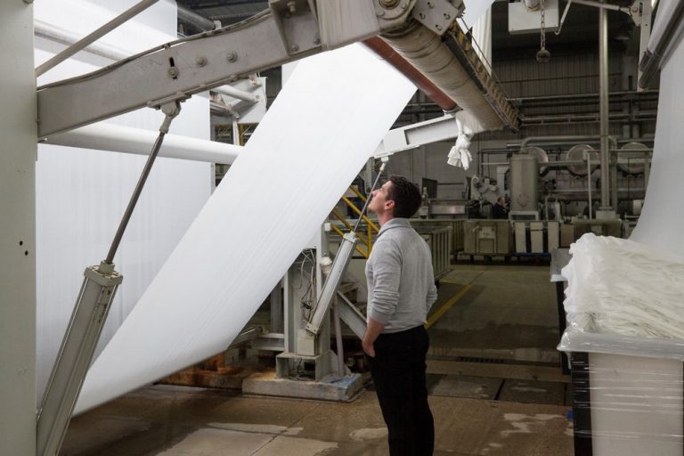 Ikea, hava temizleyen perde satacak!