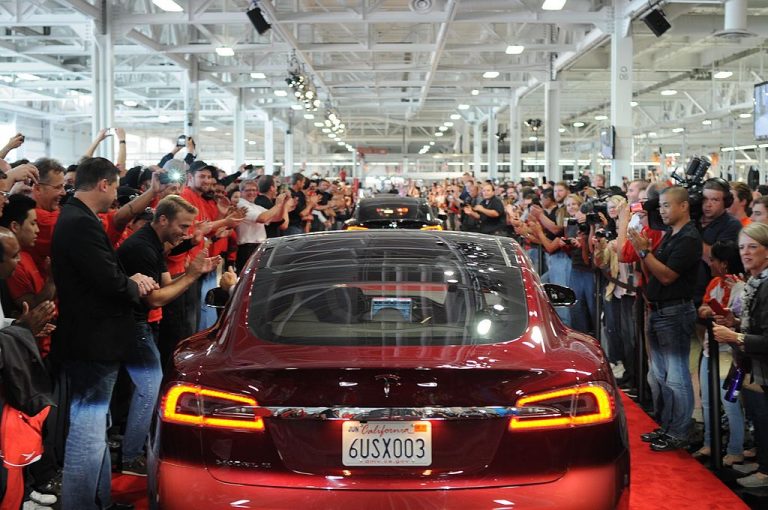 Tesla çalışanlarına baskı mı yapıyor?