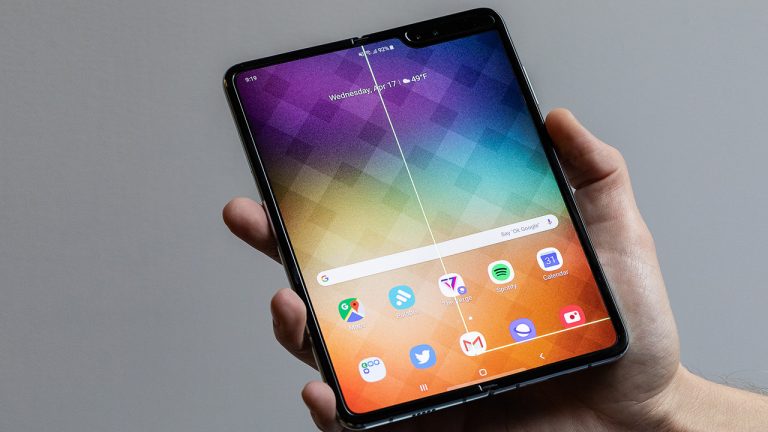 Galaxy Fold ekran sorunu ile gündemde!