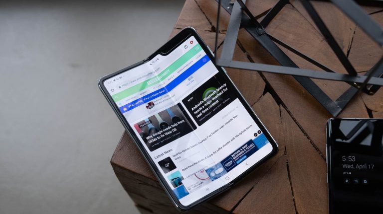 iFixit Galaxy Fold söküm işlemlerini yayından kaldırdı!