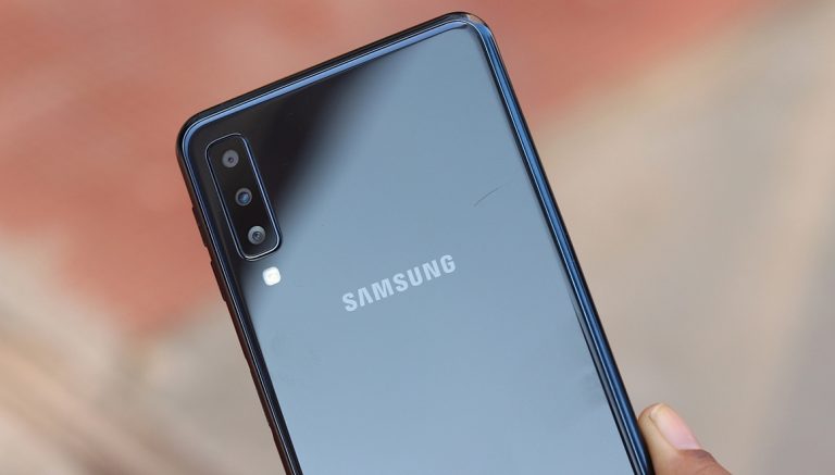 Üç arka kameralı Galaxy A7 2018 Amazon’da!